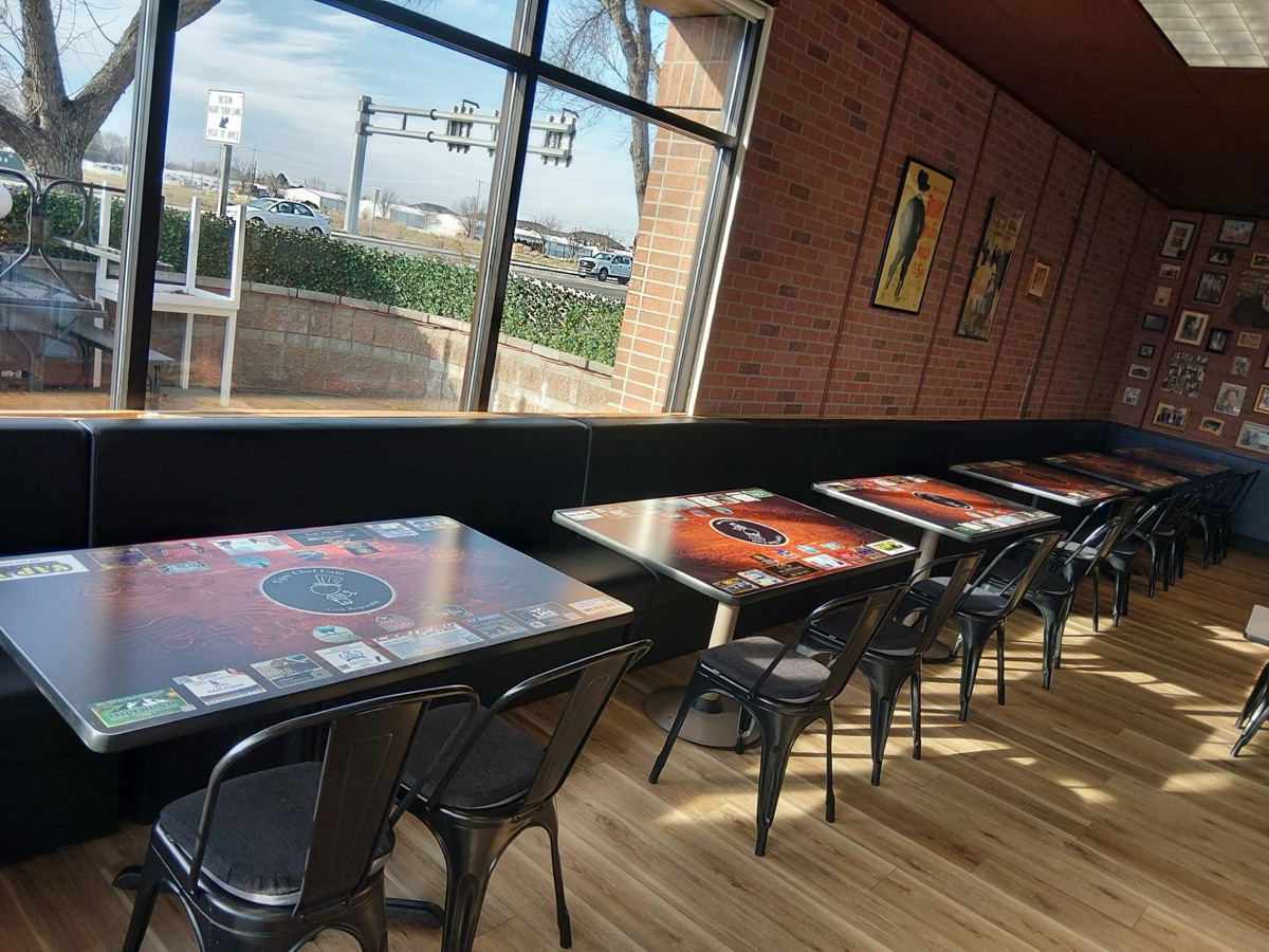 Tipsy's Restaurant — Active Tabletop Installation